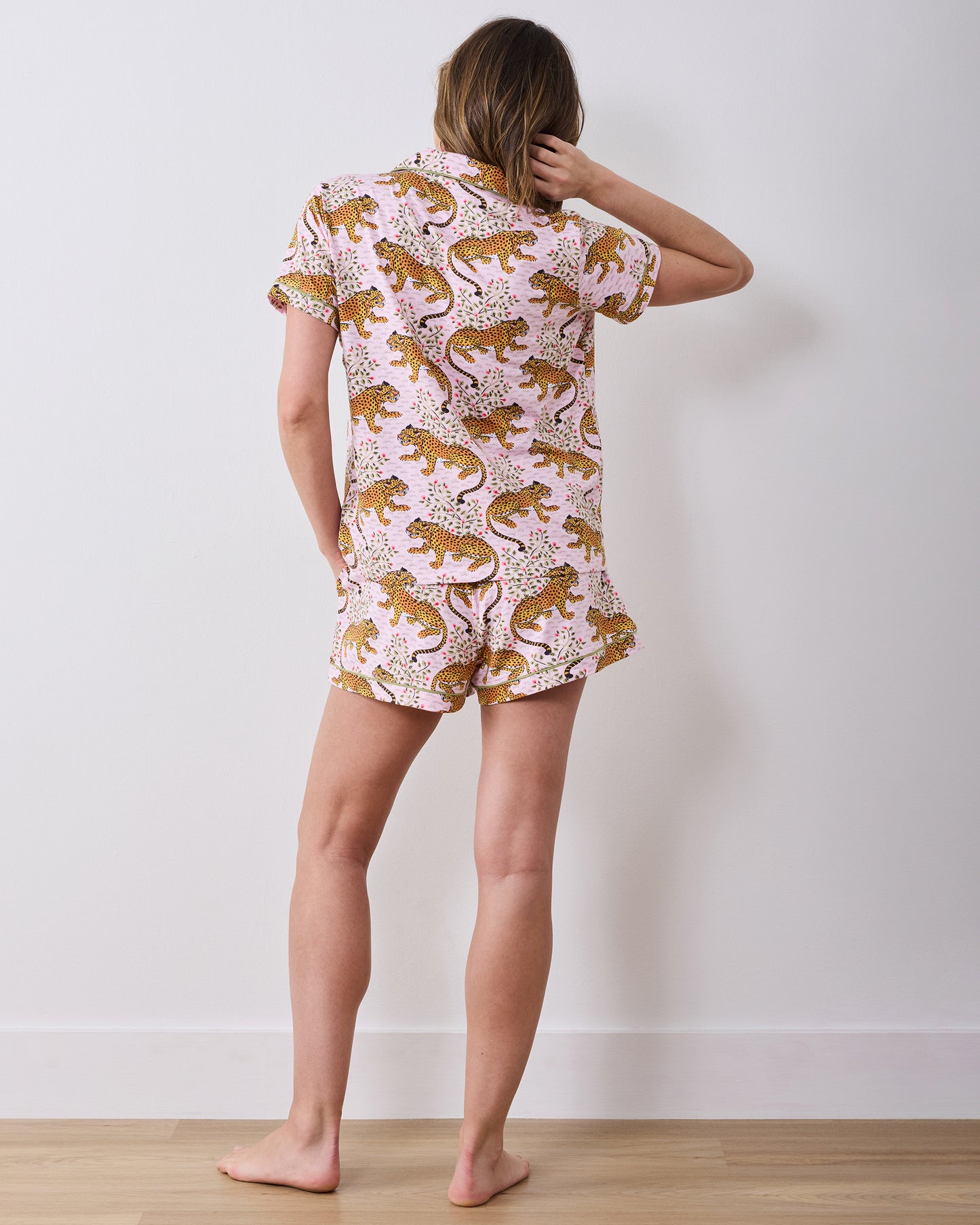 Back view of the Bagheera blush short pajama set with a leopard print.