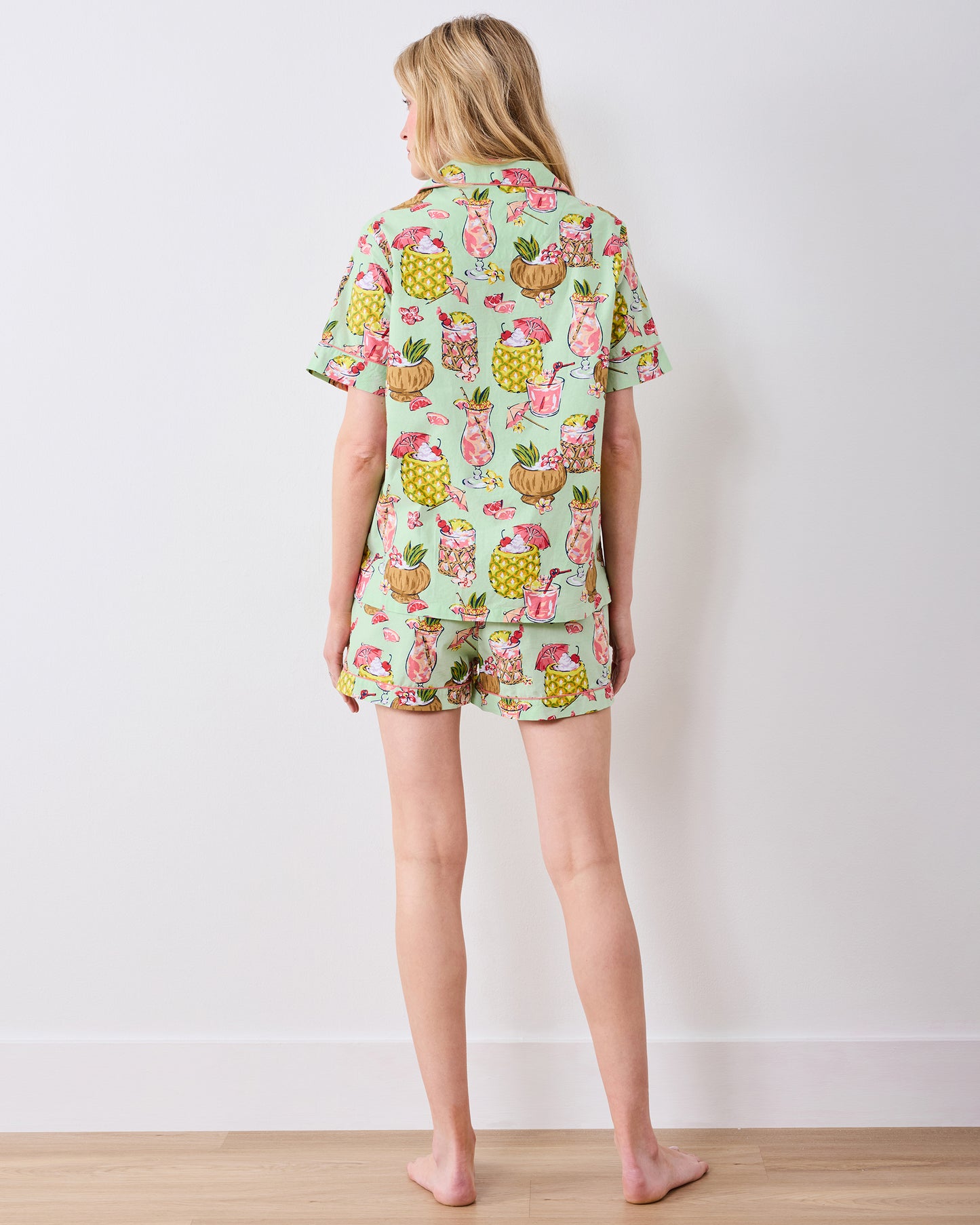Back view of the Mojito short pajama set with short-sleeve top and matching shorts